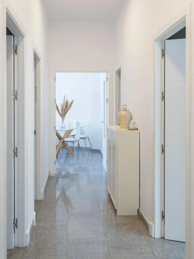 Apartamentos El Capitan Veneno By Cadiz4Rentals 0*, Cadiz Spain