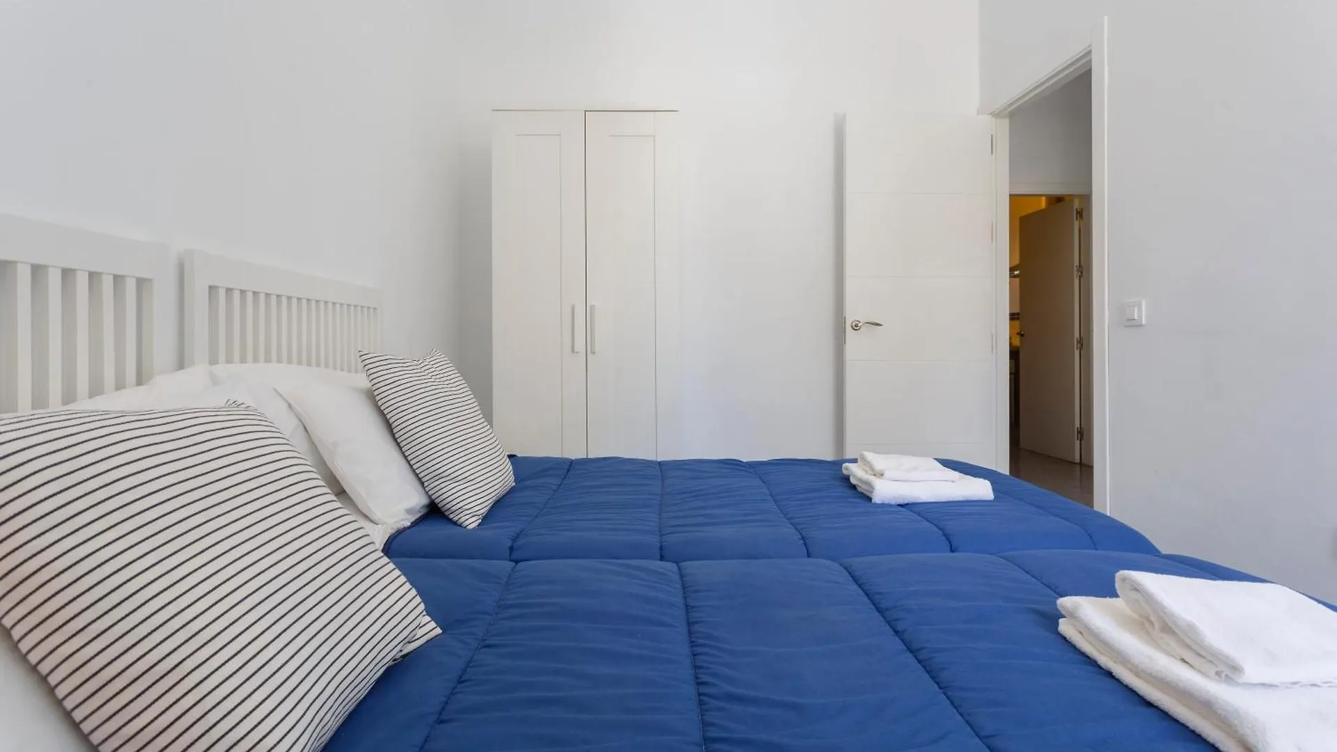 Apartamentos El Capitan Veneno By Cadiz4Rentals Apartment Cadiz